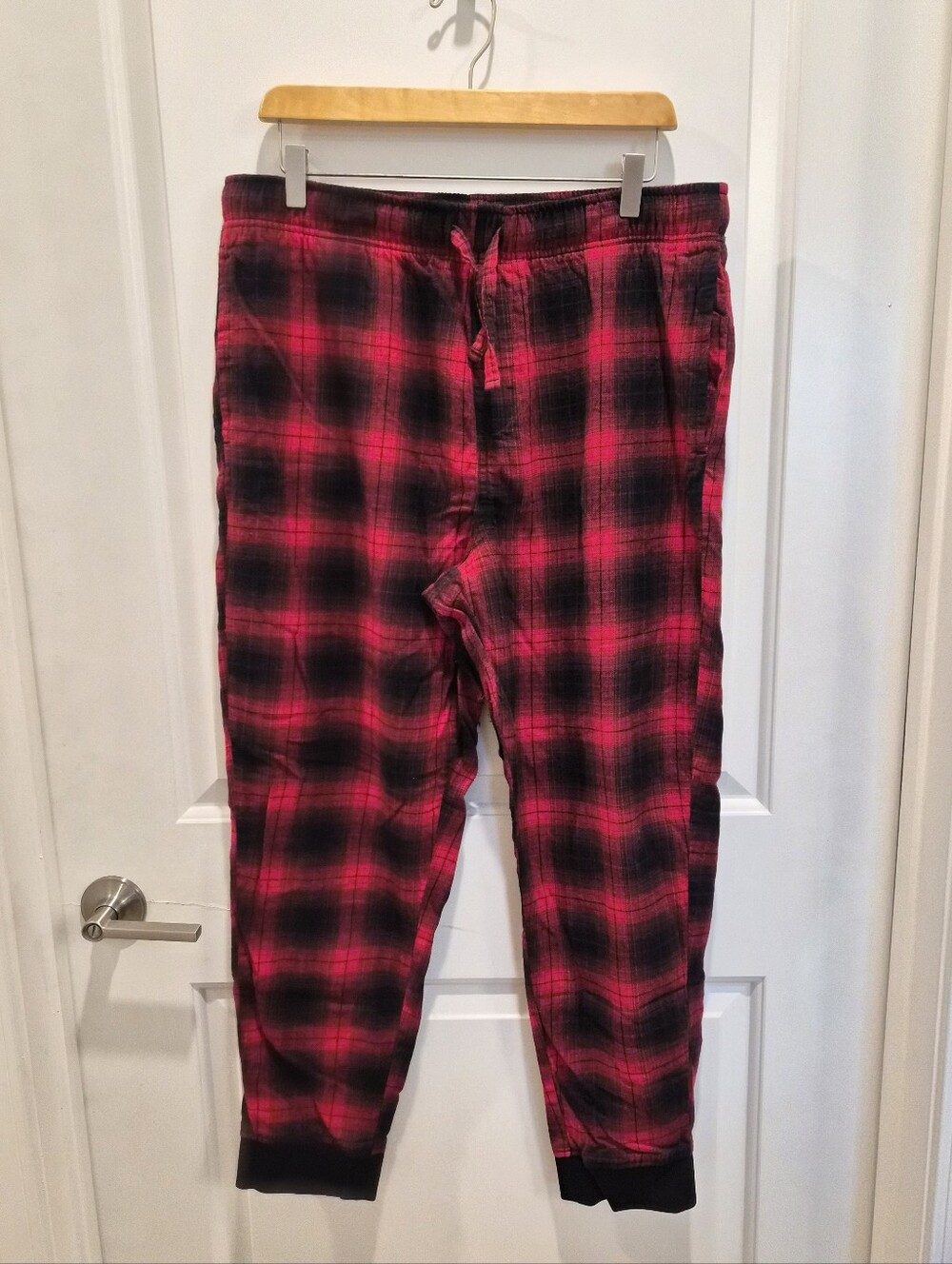 Old Navy Red and Black Plaid Jogger Pants